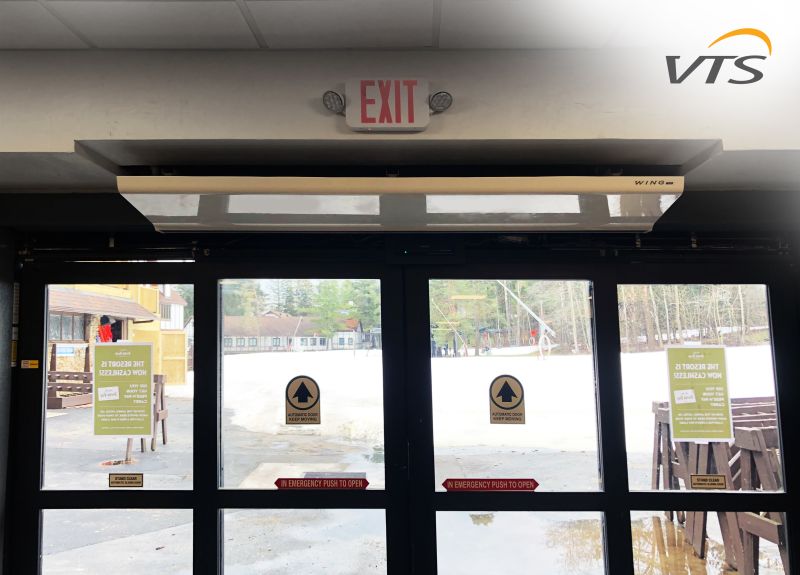 How to Deal with Your Commercial Door in the Winter